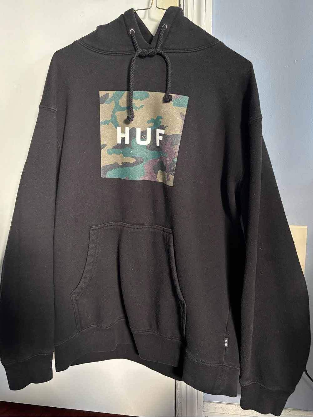 HUF Black Camo Box Logo Pullover Hoodie Men’s Medium Streetwear